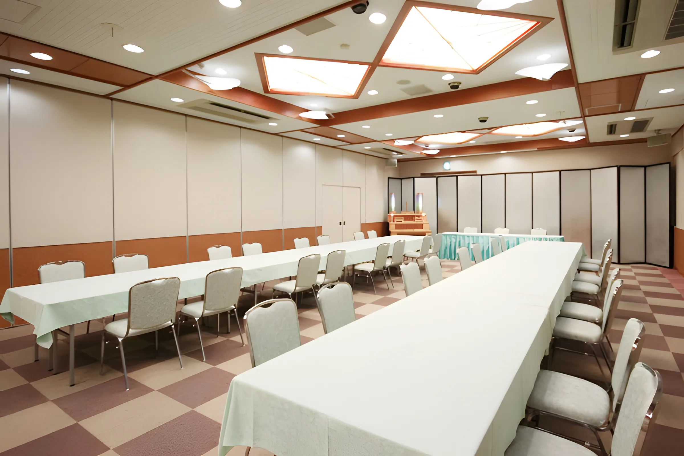 須高安楽院の食事会場